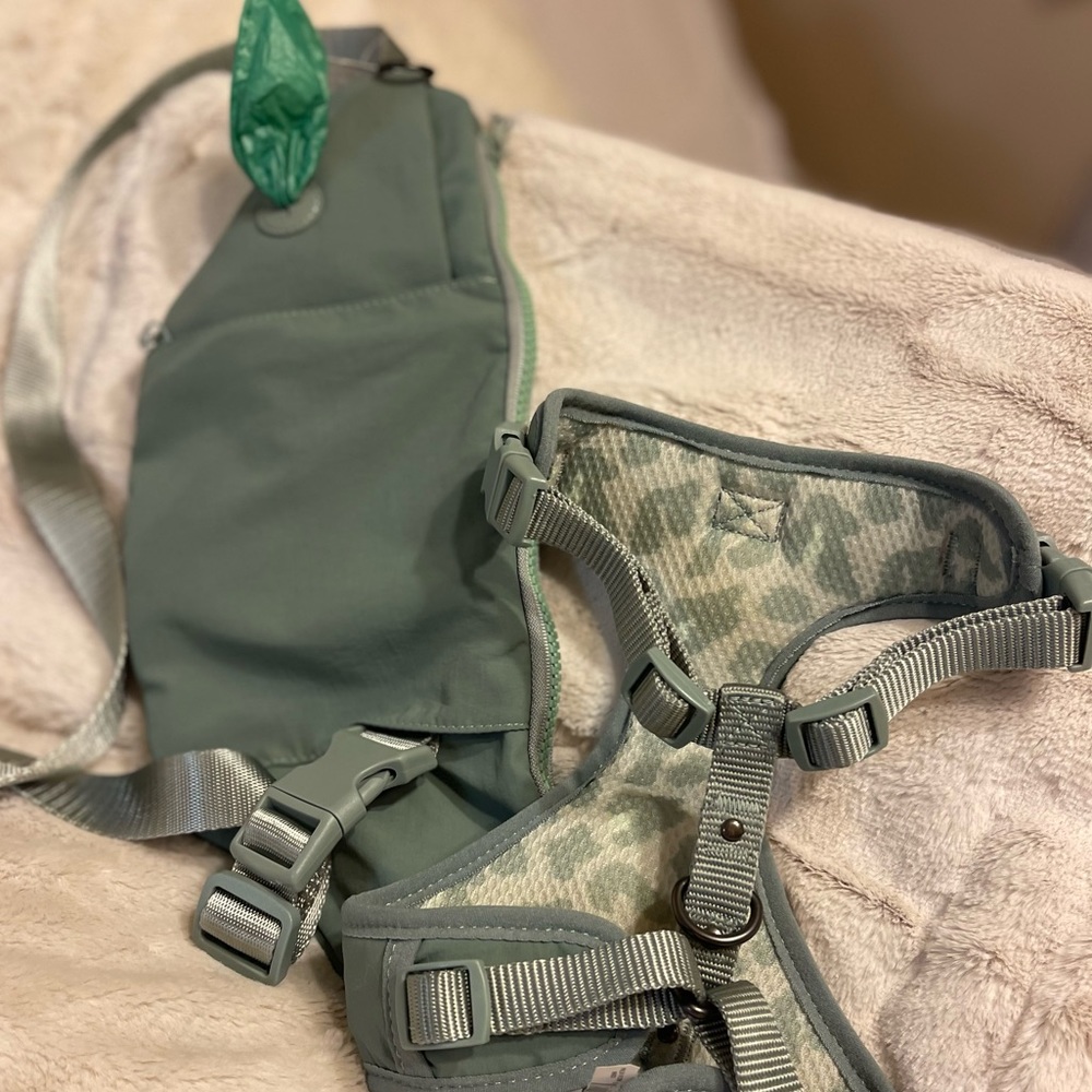Walking Fanny pack and dog harness - slate color NWT